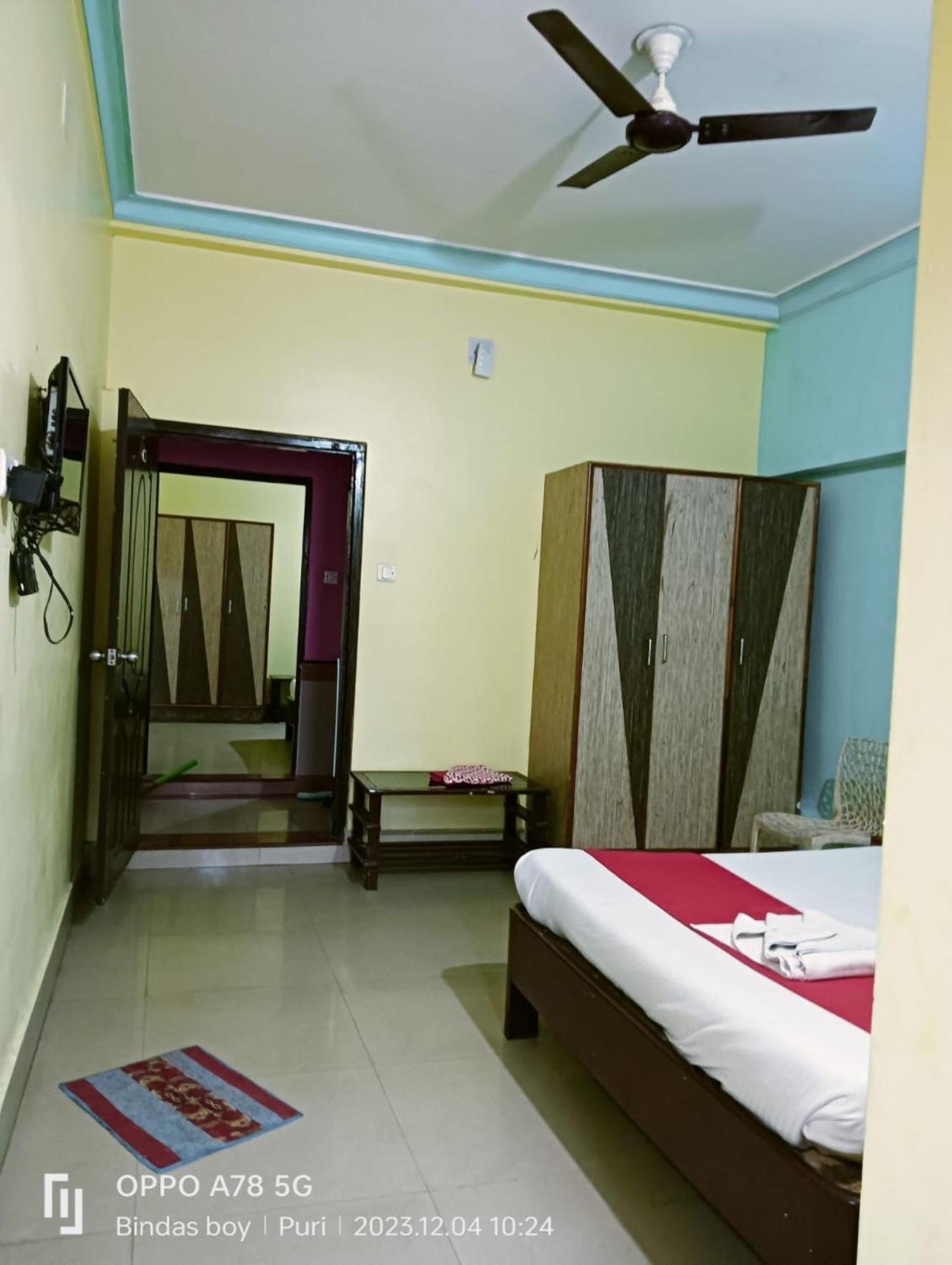 Hotel D2 Holiday Inn -Near Niladri Sea Beach - Puri - Official Verified Extérieur photo