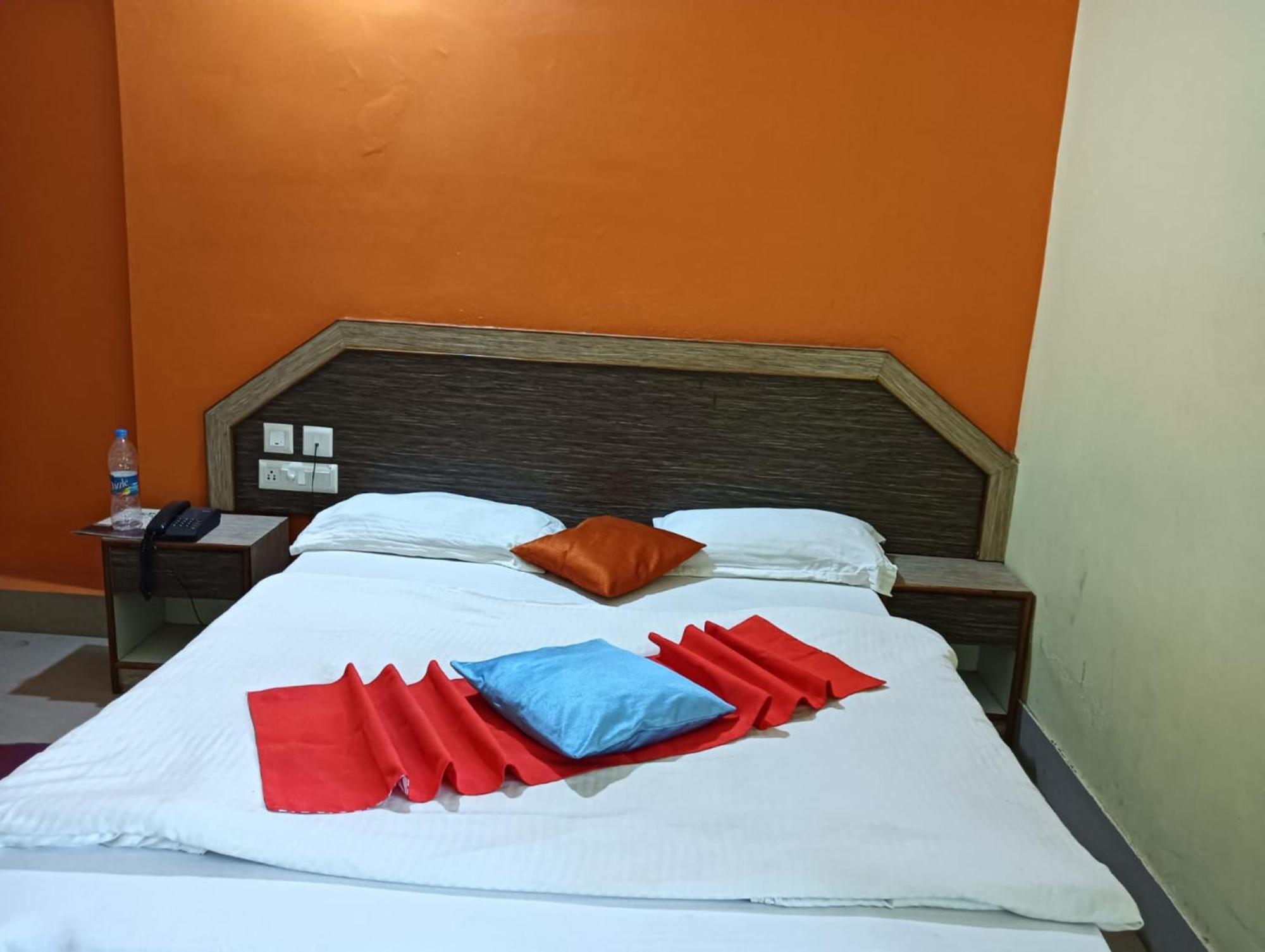 Hotel D2 Holiday Inn -Near Niladri Sea Beach - Puri - Official Verified Extérieur photo